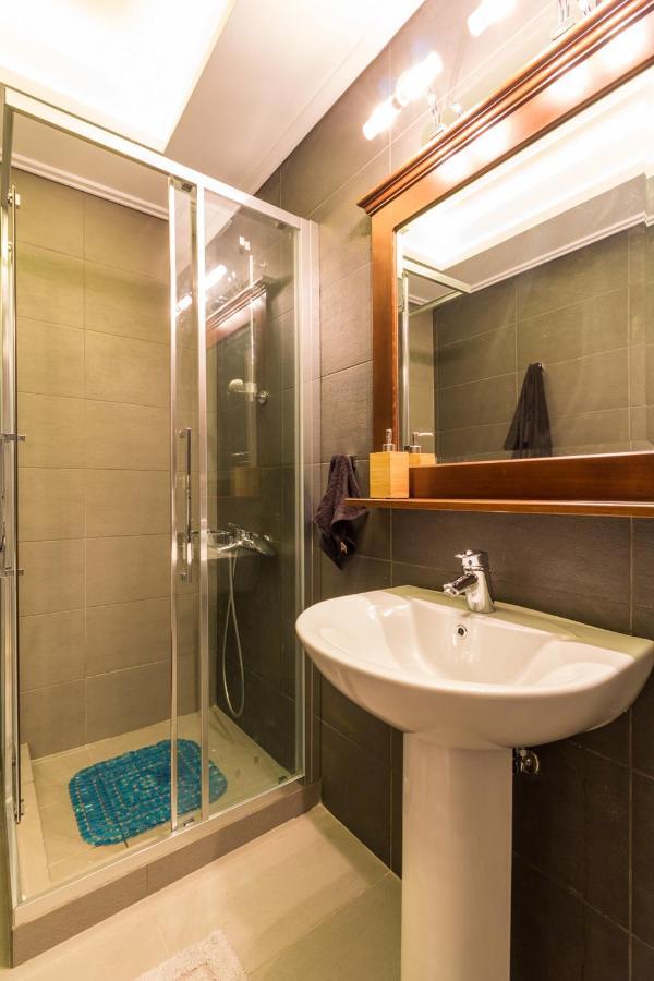 Comfortable And Spacious 2 Bdr Apt Atenas Exterior foto